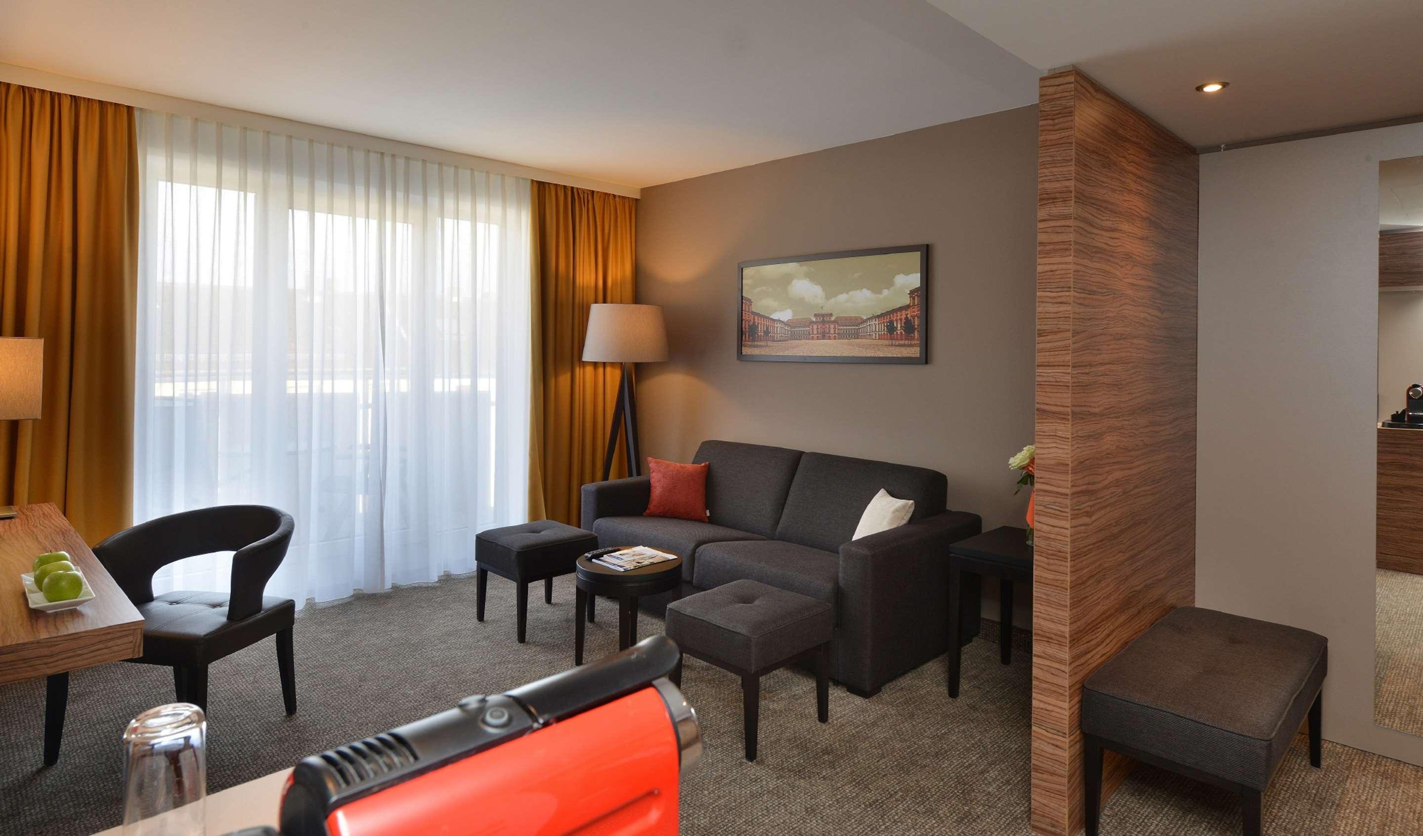Best Western Plus Delta Park Hotel MHG Exterior foto