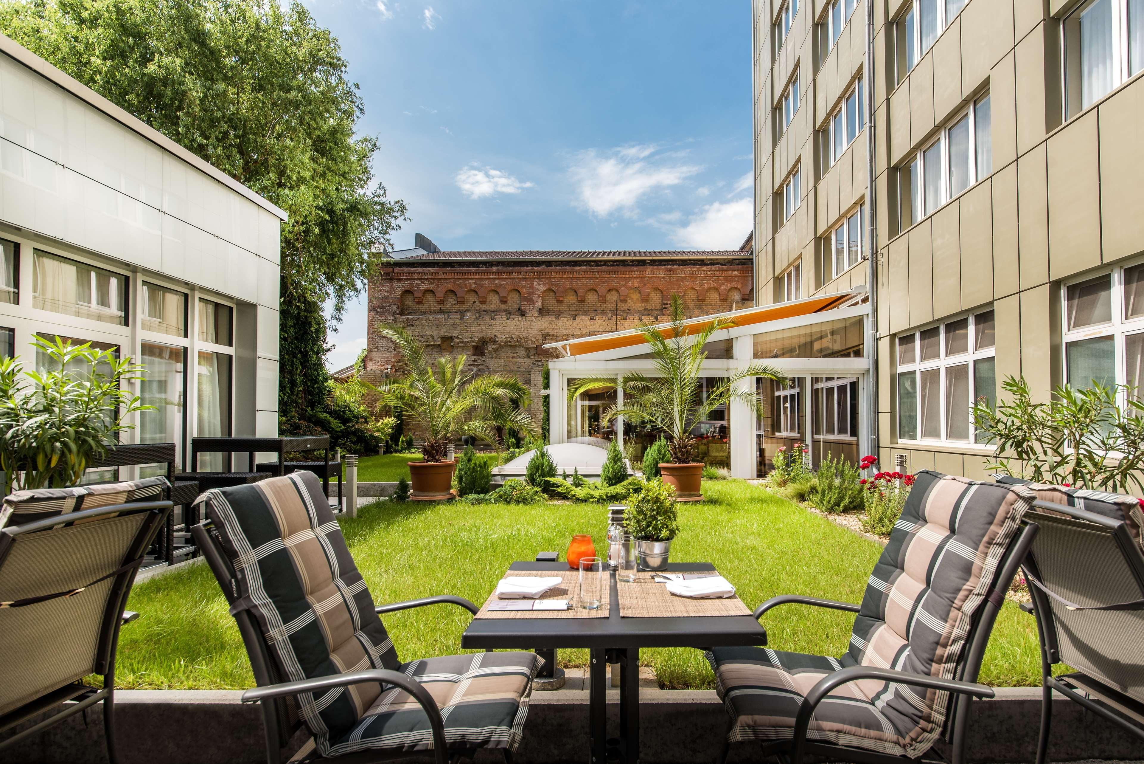 Best Western Plus Delta Park Hotel MHG Exterior foto
